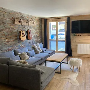 Appartement Le Très Grand, Uvernet-Fours